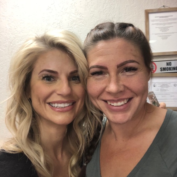 Meet your Posher, Stephanie - Picture 5 of 11